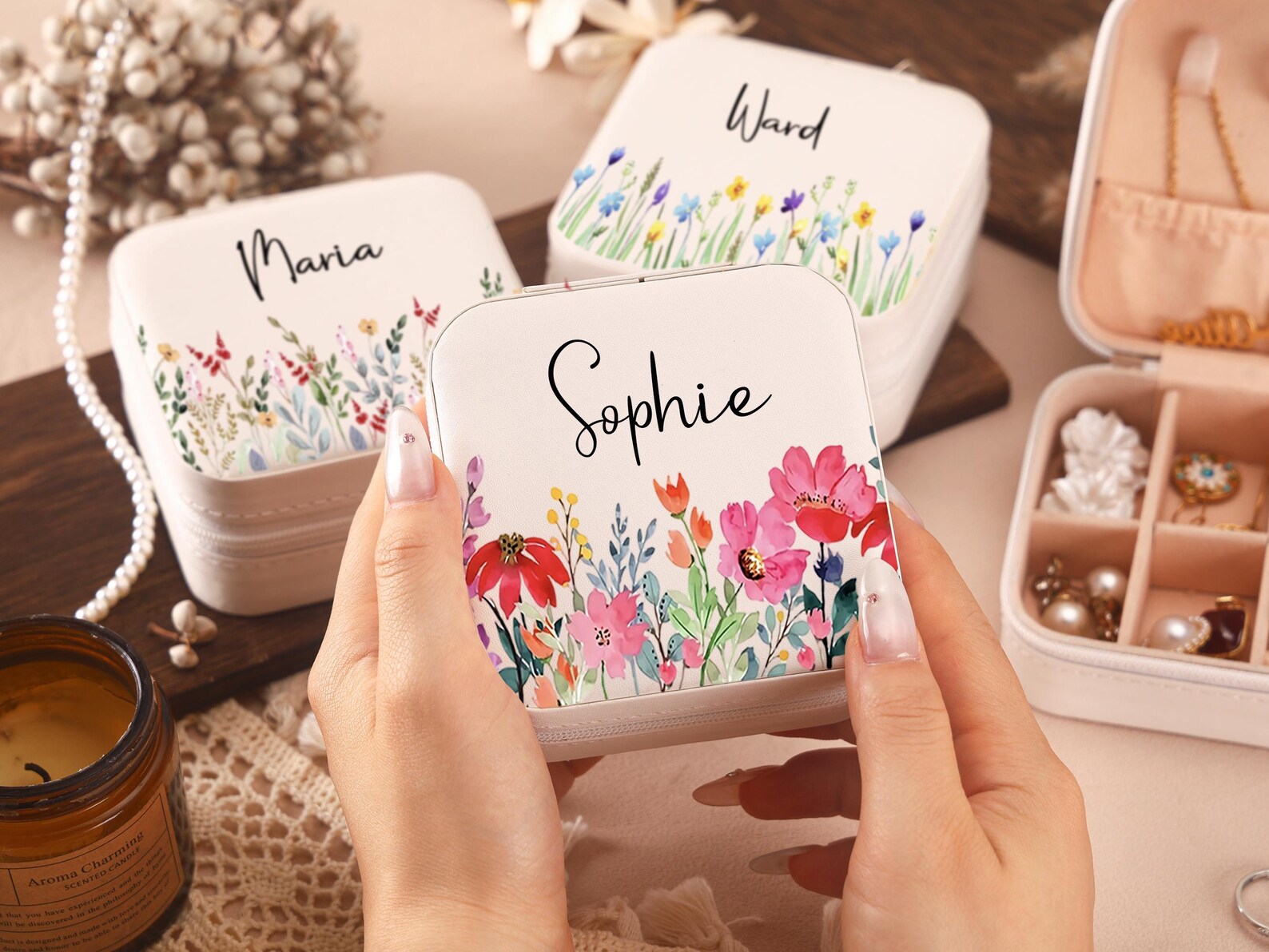 Personalized Name Jewelry Box for Bridesmaids, Travel Jewelry Box, Bridesmaid Gifts,Gifts for Her,Wedding Bridesmaid Gifts, Girlfriend Gift